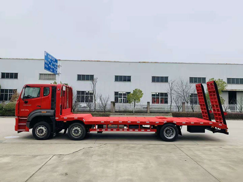 國六重汽豪沃新款小三軸平板運輸車