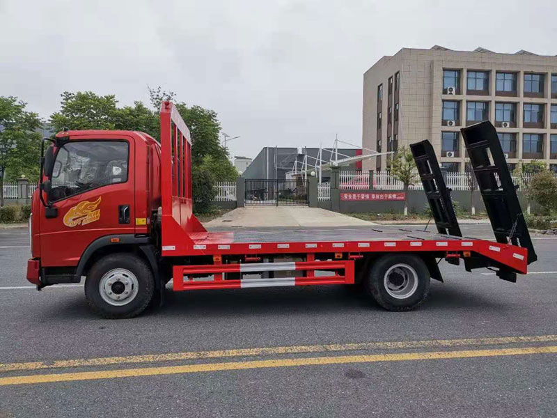 國(guó)六重汽豪曼平板運(yùn)輸車