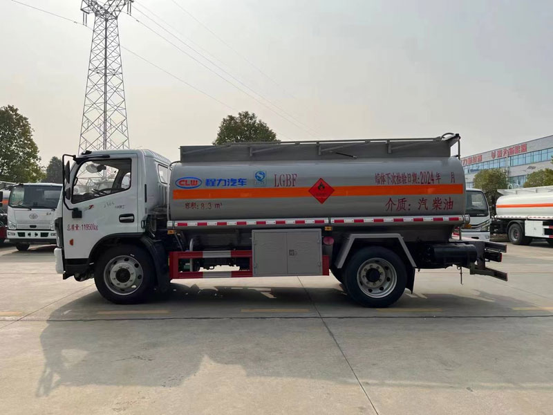 東風福瑞卡8.3立方加油車