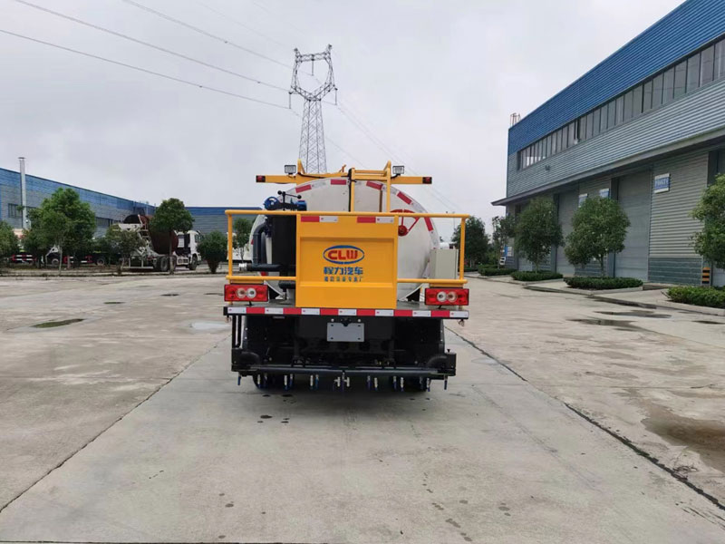 國六福田小卡3瀝青灑布車