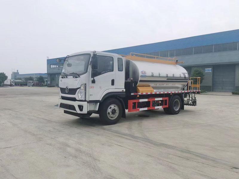 國六陜汽軒德8噸智能型瀝青灑布車
