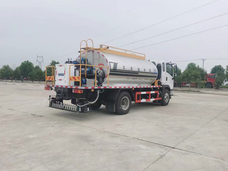 國六陜汽軒德8噸智能型瀝青灑布車