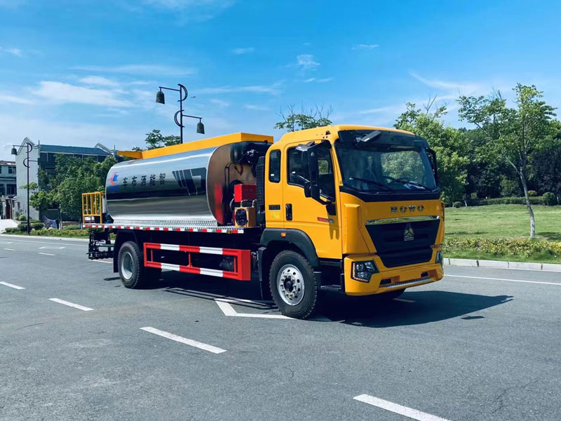 國六重汽13方智能型瀝青灑布車