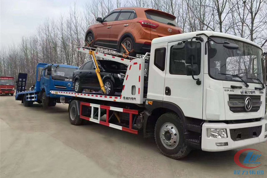 東風(fēng)D9一拖三清障車