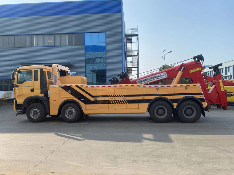 國六重汽豪沃前四后八一拖一清障車