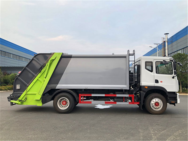 東風D9系列12方壓縮垃圾車