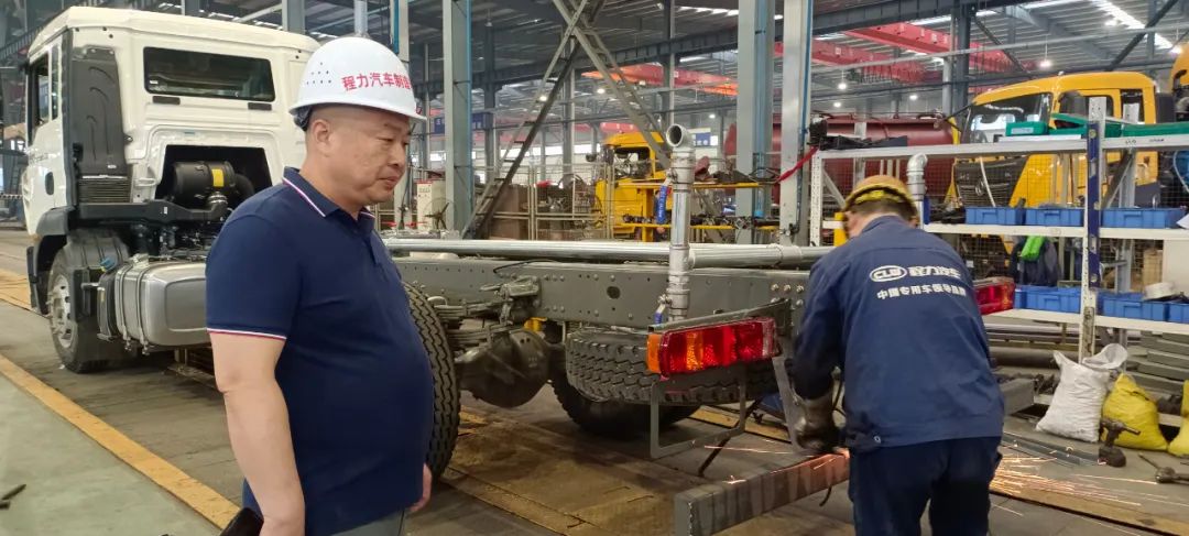 經驗交流：樹旗幟立標桿，學先進謀發展----程力汽車制造有限公司創新創業先進事跡引發企業比、學、趕、幫、超及勇拼搏敢作為的熱潮