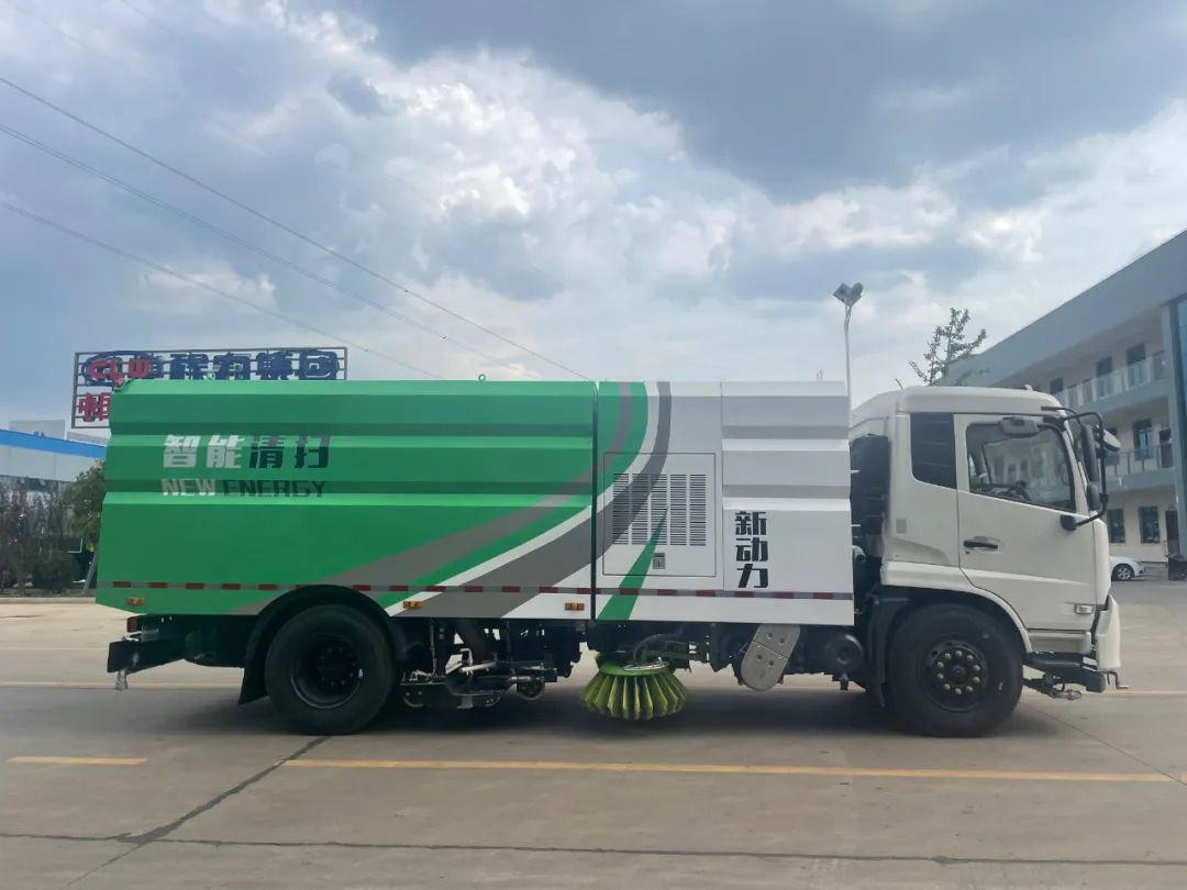 經驗交流：樹旗幟立標桿，學先進謀發展----程力汽車制造有限公司創新創業先進事跡引發企業比、學、趕、幫、超及勇拼搏敢作為的熱潮