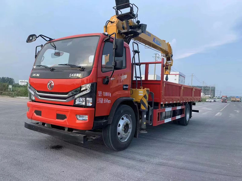 東風D8多利卡國六隨車吊