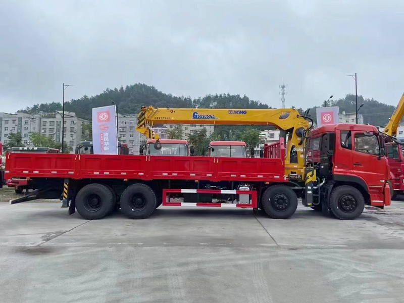 東風(fēng)天龍國六前四后八隨車吊