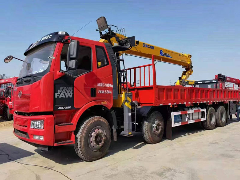 國六解放J6P前四后八隨車吊