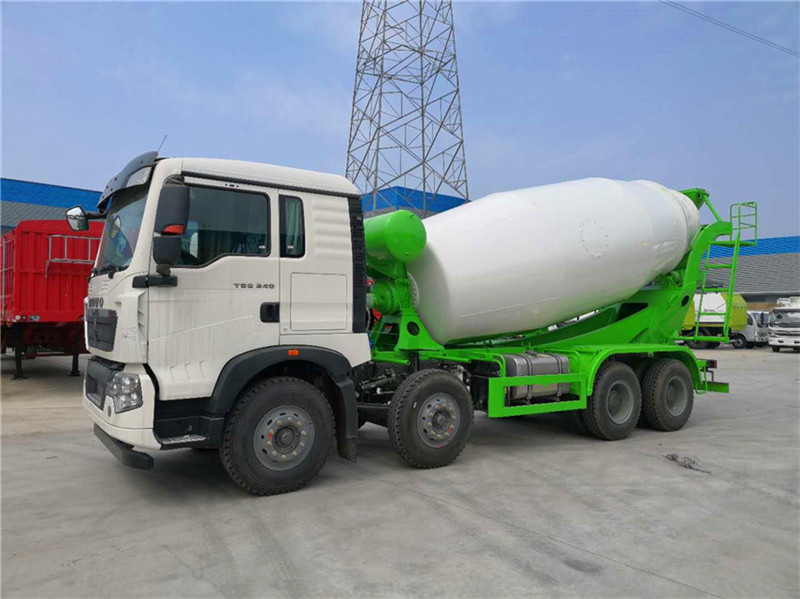 重汽豪沃T5G12方輕量化出發(fā)江蘇南京