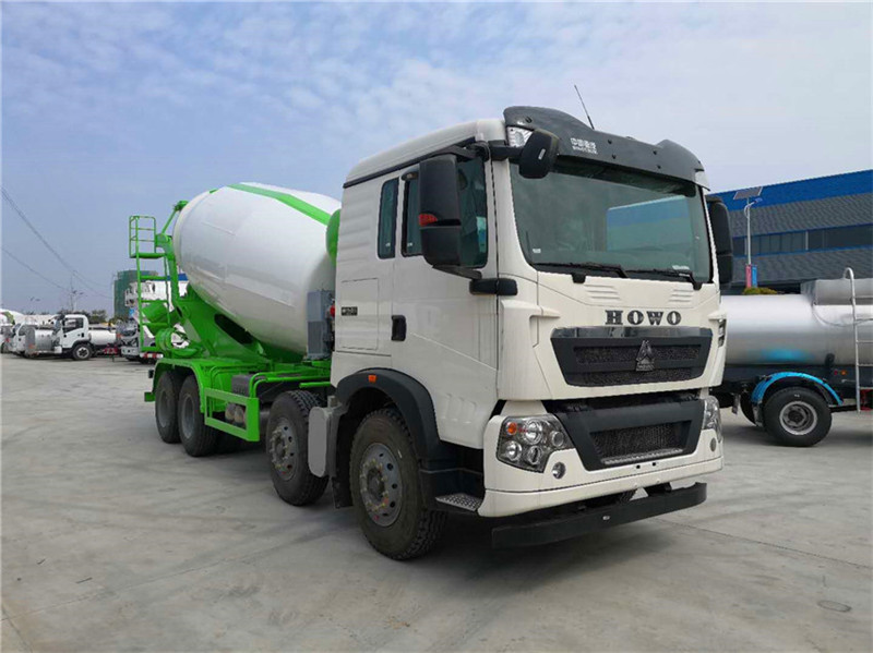 重汽豪沃T5G12方輕量化出發(fā)江蘇南京