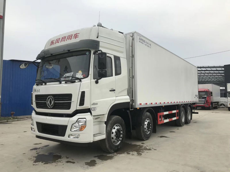 東風天龍前四后八9米6冷藏車