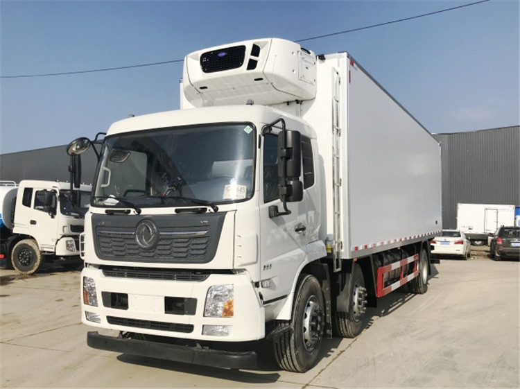 東風天錦三軸7.7米冷藏車