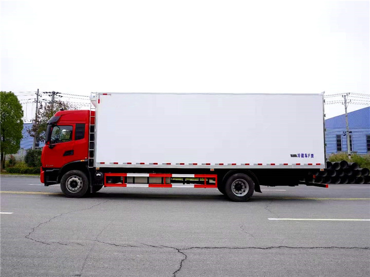 東風天錦國六7米8冷藏車