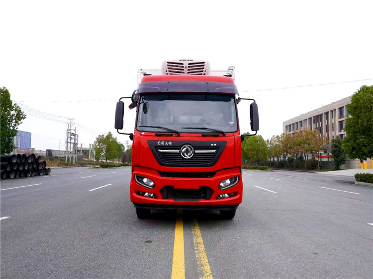 東風天錦國六7米8冷藏車