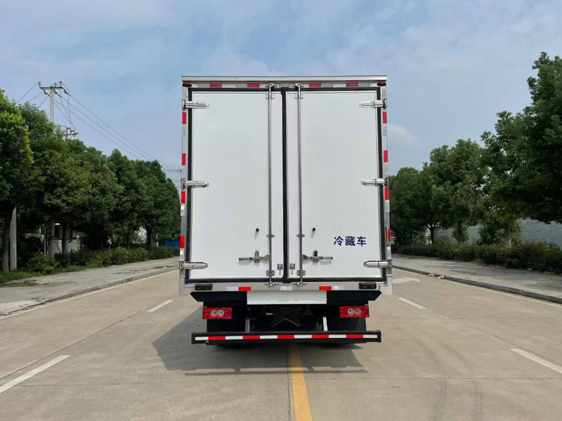 國六福田奧鈴5米1冷藏車