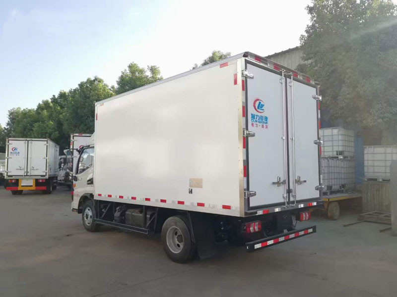 國(guó)六江淮俊鈴V5 4米2冷藏車