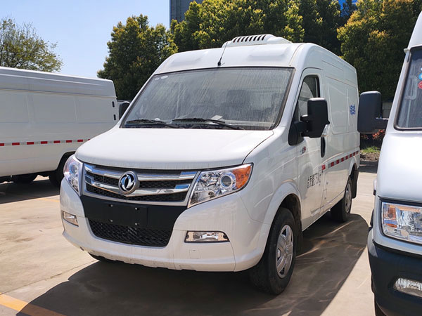 東風御風小型面包冷藏車
