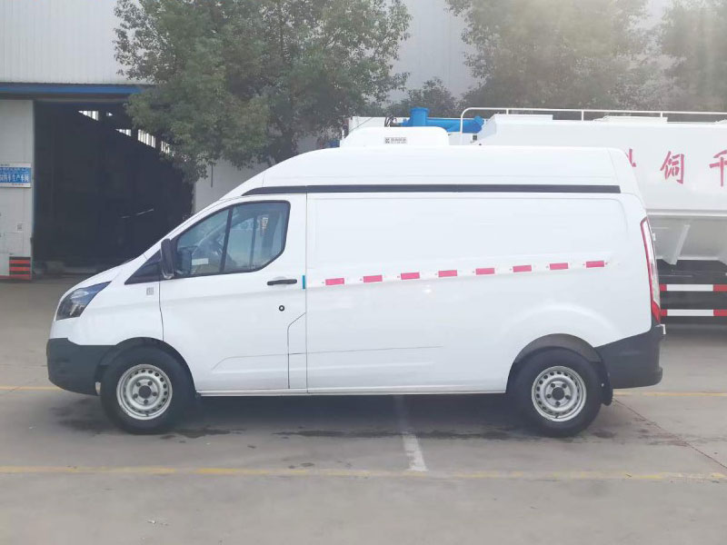 福特全順小型面包冷藏車