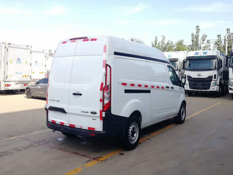福特全順小型面包冷藏車