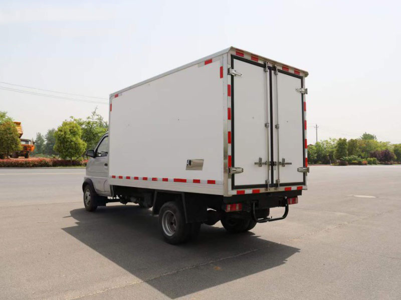 開瑞3.2米小型冷藏車