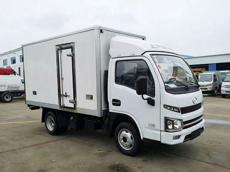 國六躍進S80柴油小型冷藏車