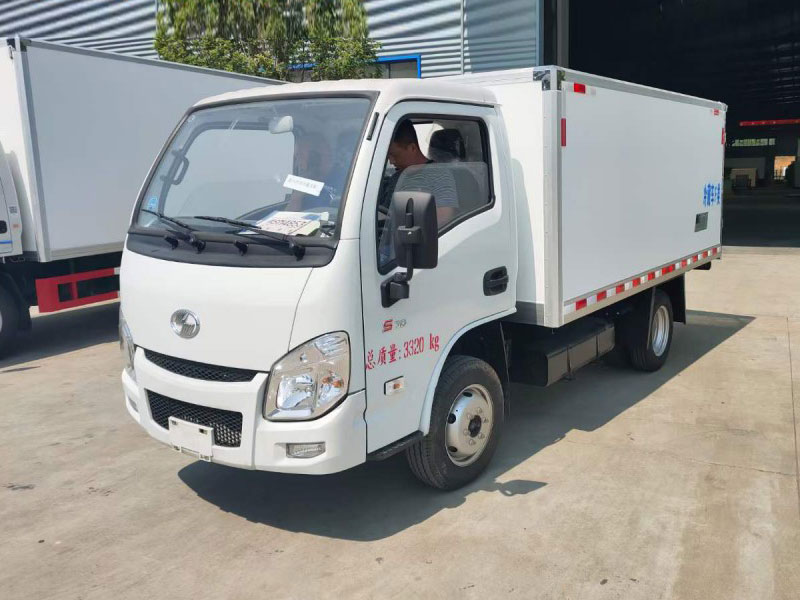 國六躍進小福星S70小型冷藏車