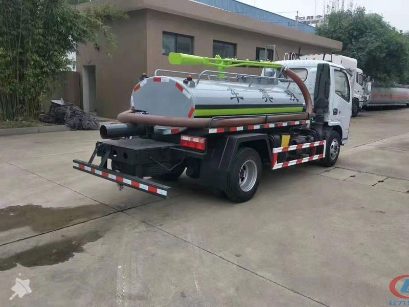 國六排放東風多利卡藍牌2方吸糞車