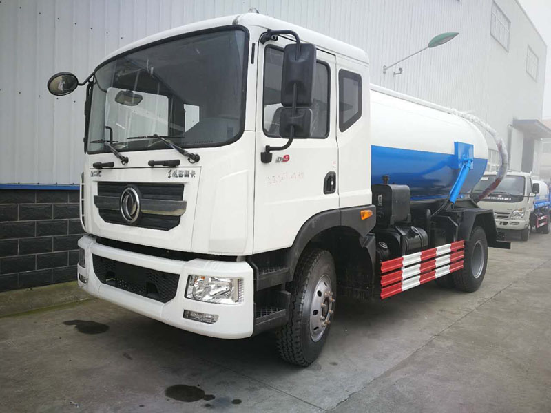 國六東風D9吸污車