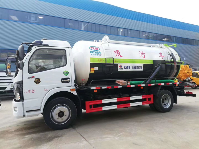 國六東風多利卡8方吸污車