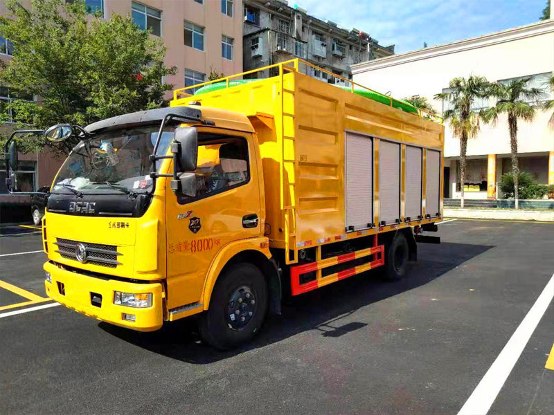 國六東風多利卡5方污水處理車