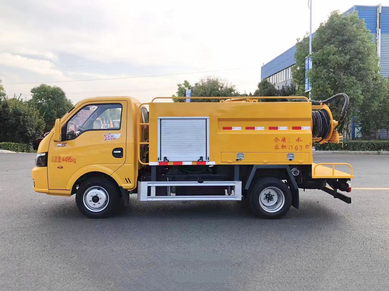 國六東風途逸高壓清洗車