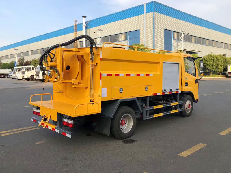 國六東風(fēng)多利卡高壓清洗車