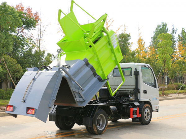 國六凱馬3方餐廚垃圾車