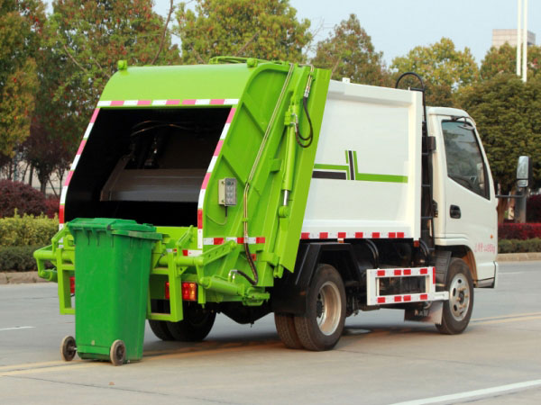國六藍牌4方凱馬壓縮垃圾車