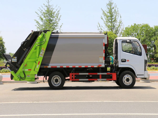 國六小多利卡6方壓縮垃圾車