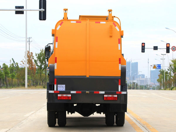 國六東風(fēng)D9 9.5方餐廚廂式垃圾車