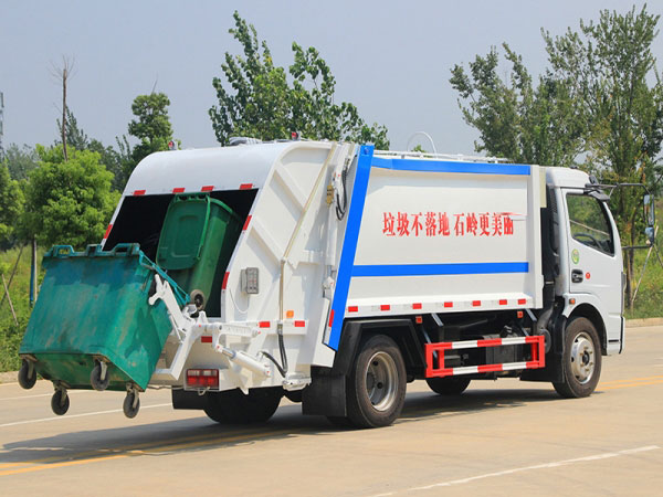 國六大多利卡8方壓縮垃圾車