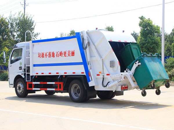國六大多利卡8方壓縮垃圾車