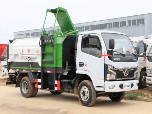 國六東風小多利卡5方掛桶垃圾車