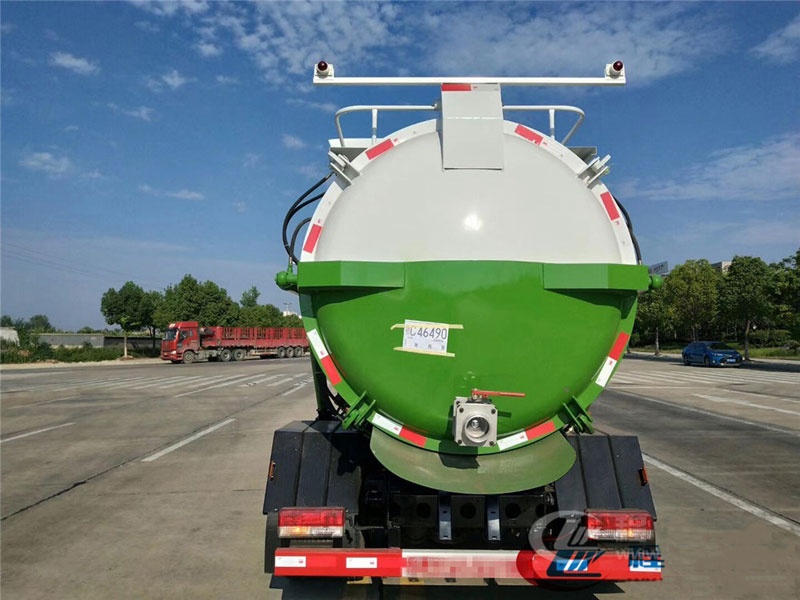 國六7方東風(fēng)D7餐廚垃圾車