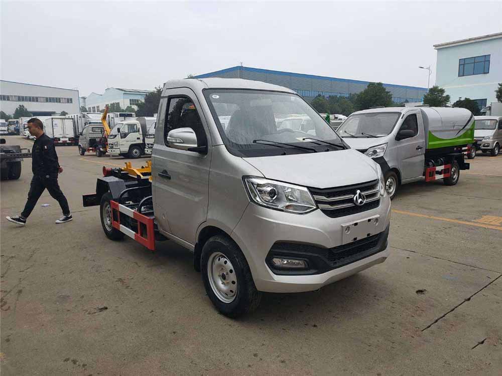 國六3-4方藍牌長安勾臂垃圾車