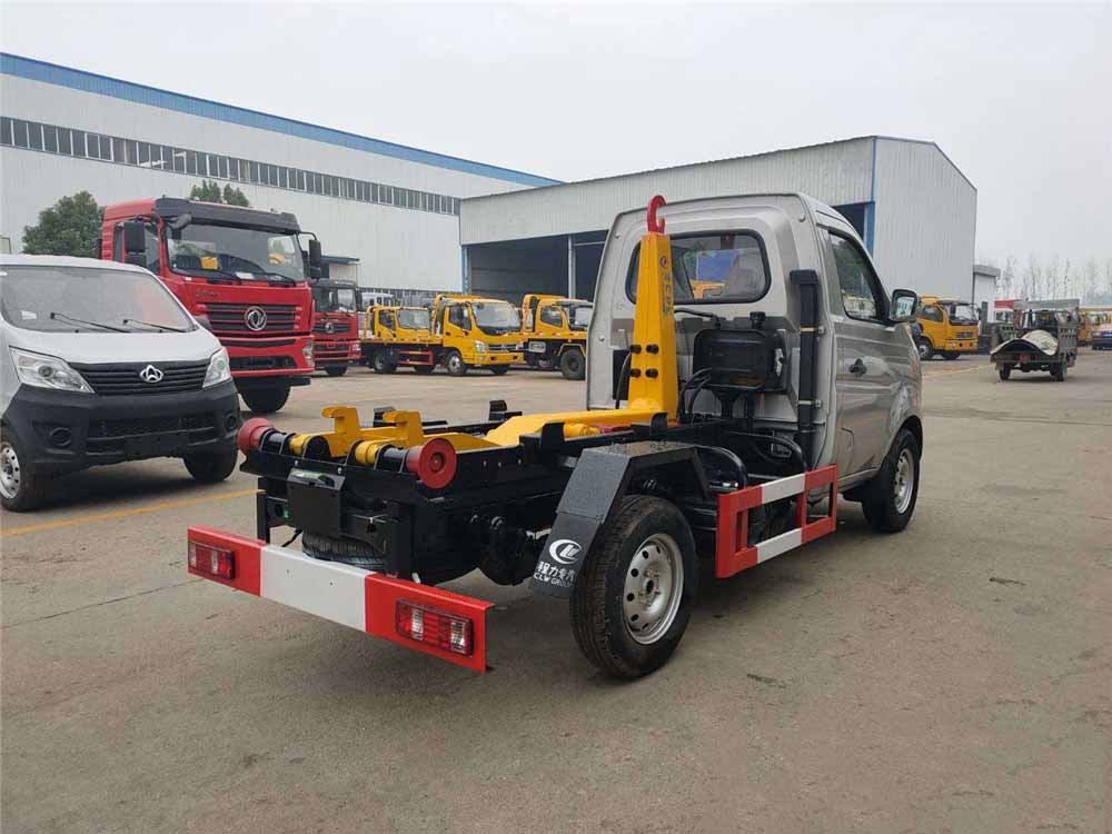 國六3-4方藍牌長安勾臂垃圾車