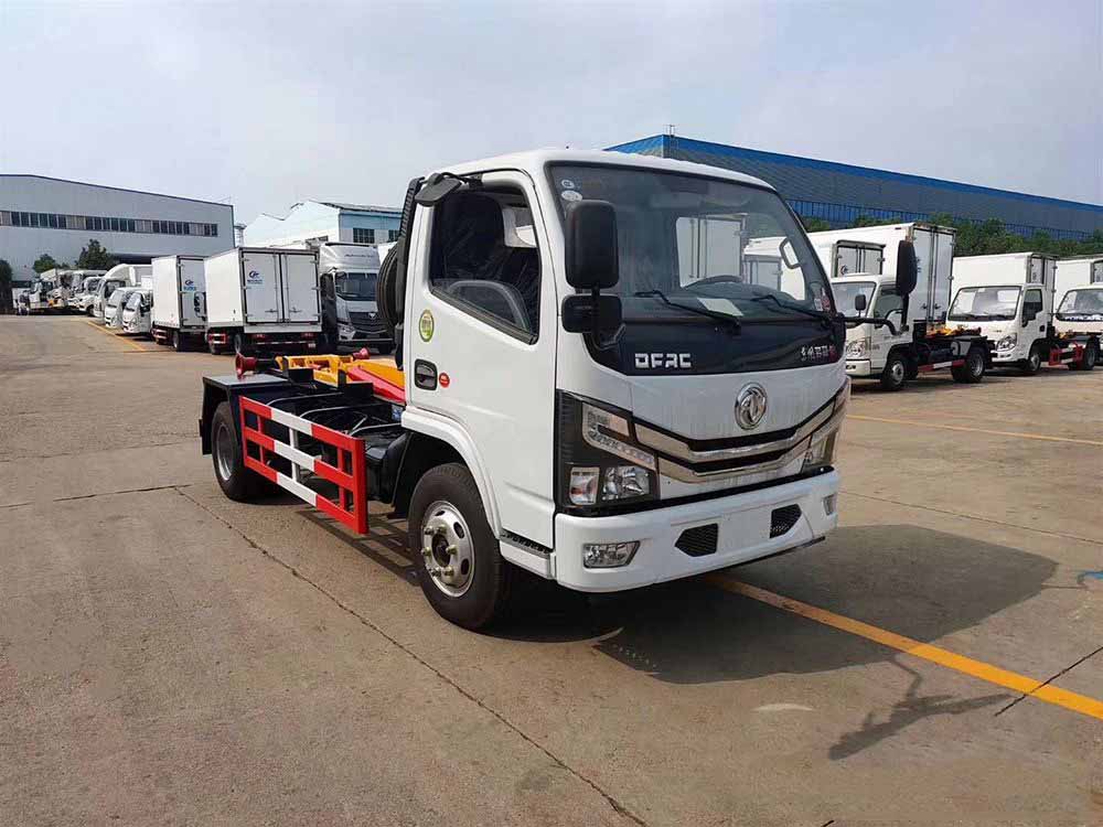 國(guó)六5方東風(fēng)D6勾臂垃圾車(chē)