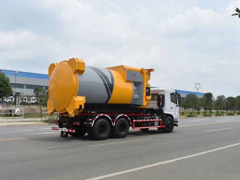 國六18方東風專底后雙橋勾臂垃圾車