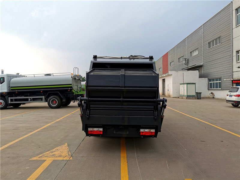 國六6立方東風D6壓縮垃圾車