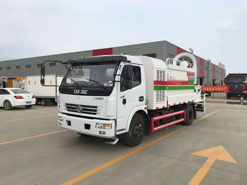 東風多利卡8方多功能抑塵車