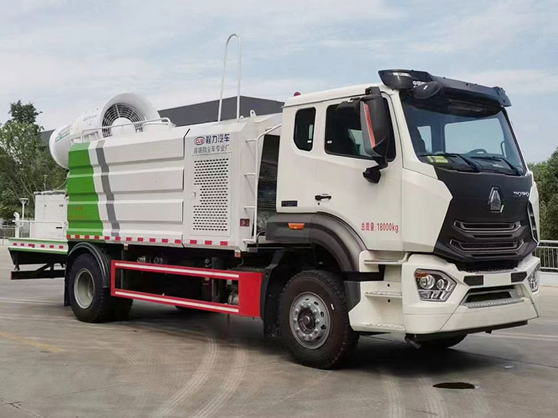 國六重汽豪沃單橋多功能抑塵車